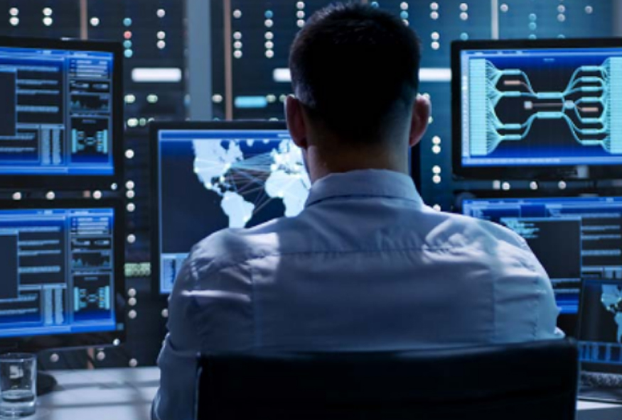 Endüstriyel Güvenlik Standartlarına Uyumluluk & Eğitim ve Farkındalık Programları